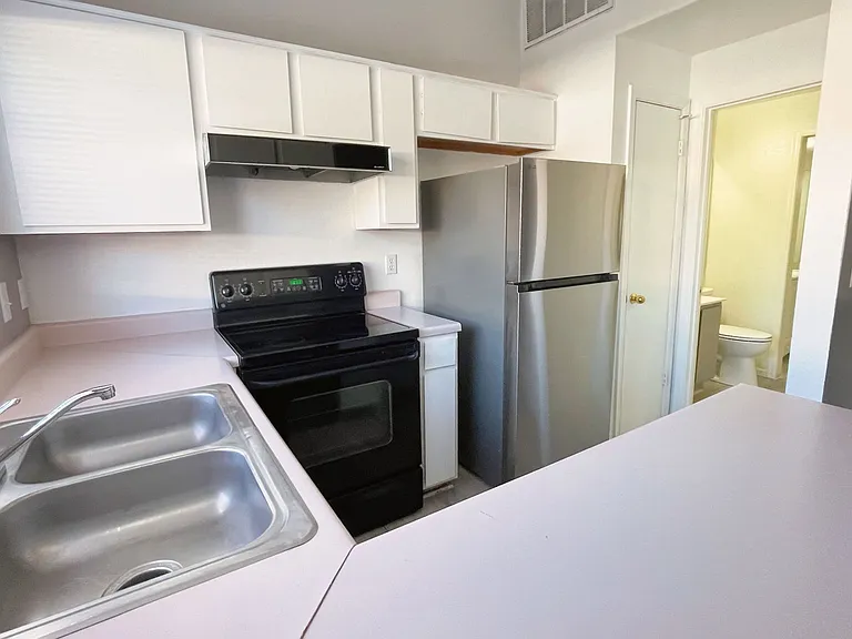 2875 W Highland St #1136 — Photo 8