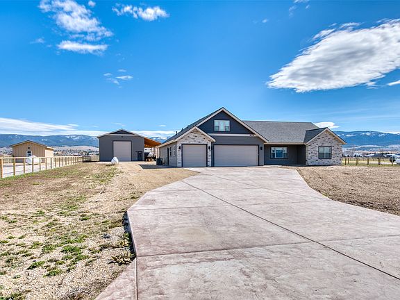 3rd image of 4574 Broken Spoke Rd