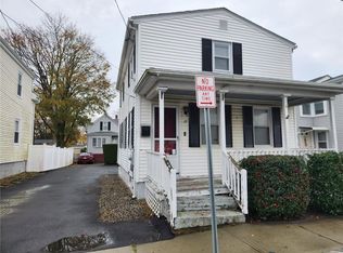 17 Rock St, Bristol, RI 02809