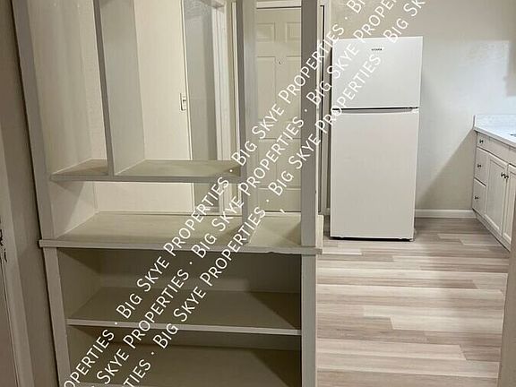 5th image of 2708B 44th St