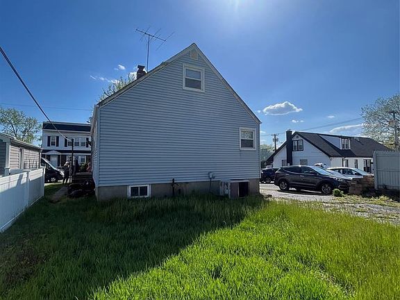 5th image of 236 Boston Ave