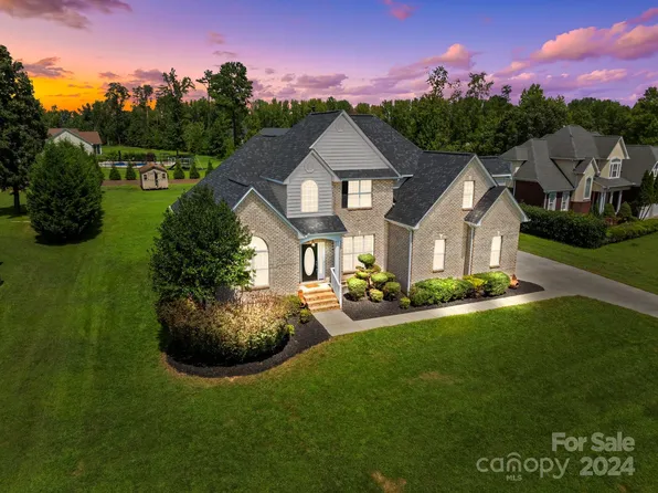 1209 S Claiborne Rd, Salisbury, NC 28146
