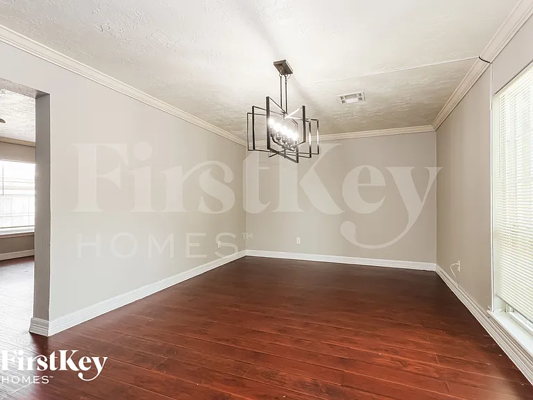 10122 Woodhollow Dr — Photo 6