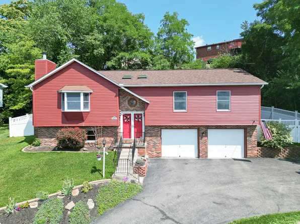 2883 Abbey Ln, South Park, PA 15129