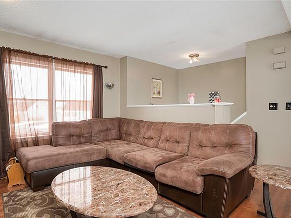 2nd image of 8 Cathedral Ct