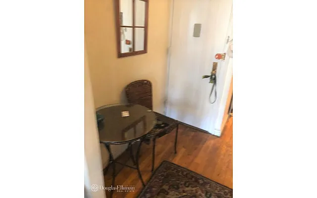 Rented by Douglas Elliman | media 7