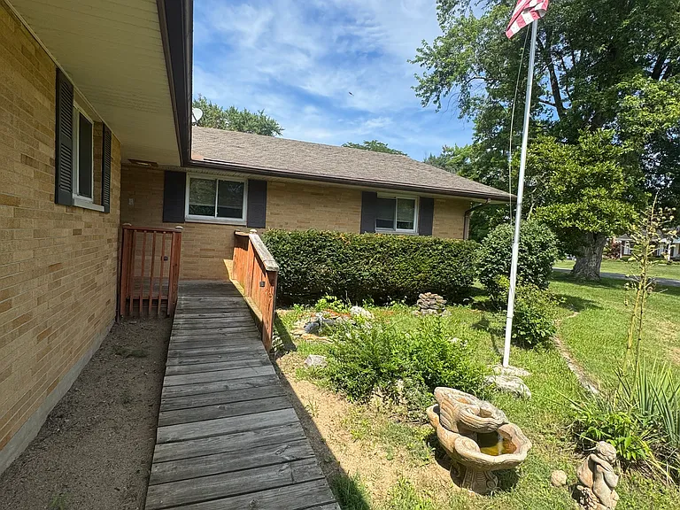 2579 Richmar Dr — Photo 3