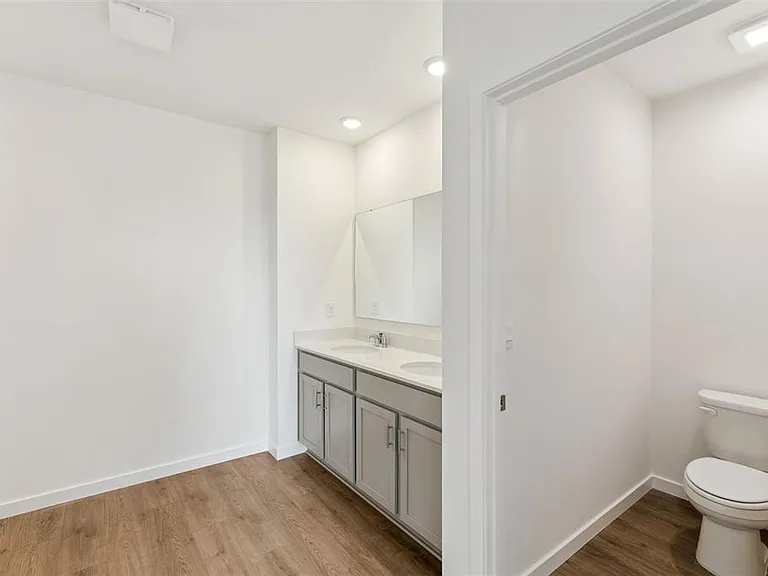 2113 Walnut Creek Dr — Photo 25