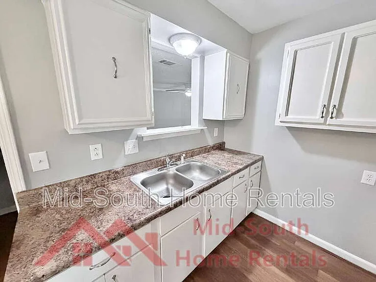 4627 Crystal Springs Dr — Photo 8