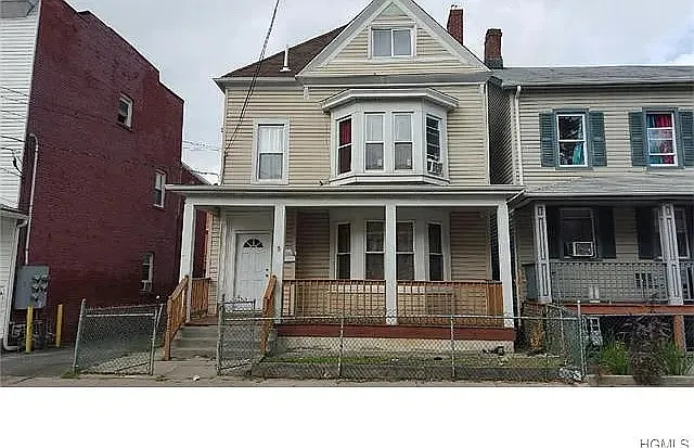 9 Rockland St #2