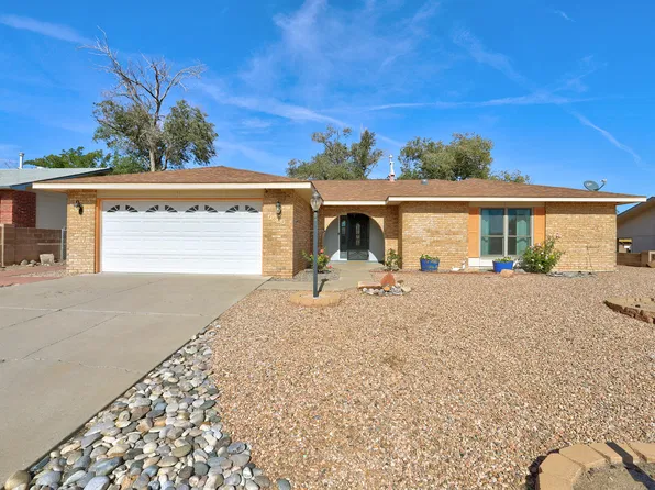 1013 Sandia Vista Rd NE, Rio Rancho, NM 87144