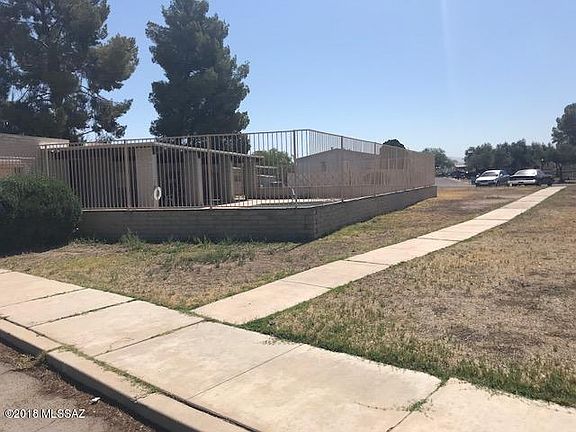 3rd image of 2640 S Cottonwood Ln