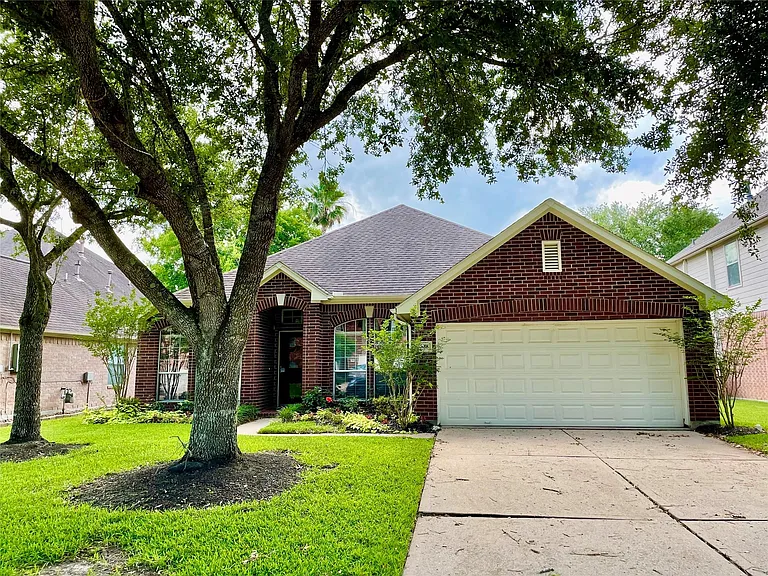 608 Biscayne Bend Ln — Photo 1