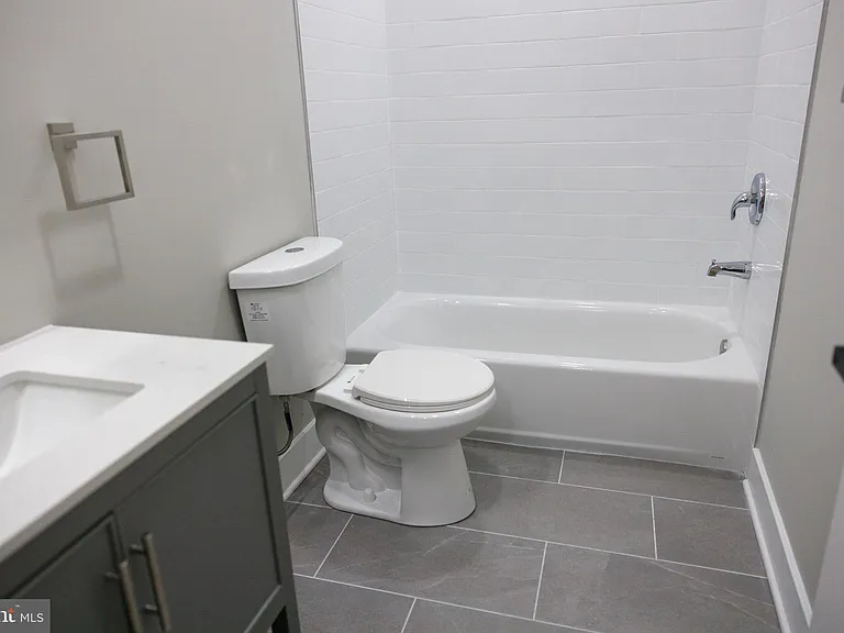 1201 Lindley Ave — Photo 19