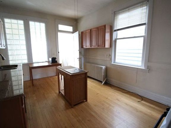 4th image of 3108 N Southport Ave #2