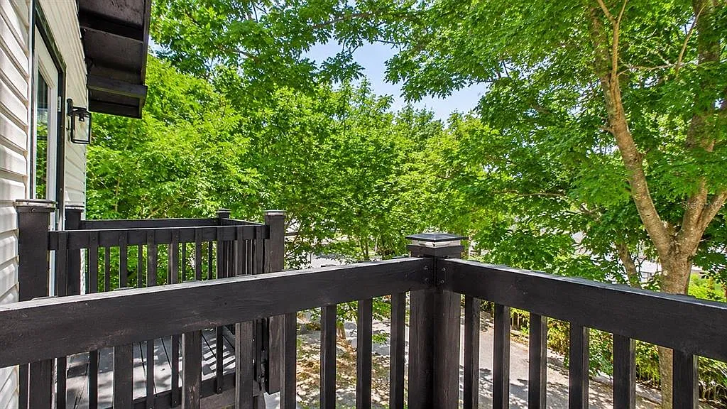 6 bed, 5.0 bath, 2517 sqft, $5,475 — Photo 3