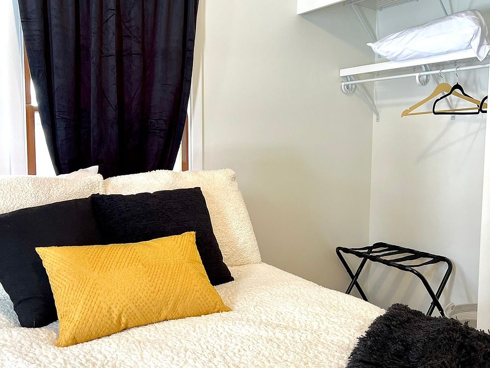 Private room - unfurnished