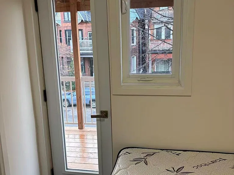 5 Sorauren Ave #5 — Photo 16