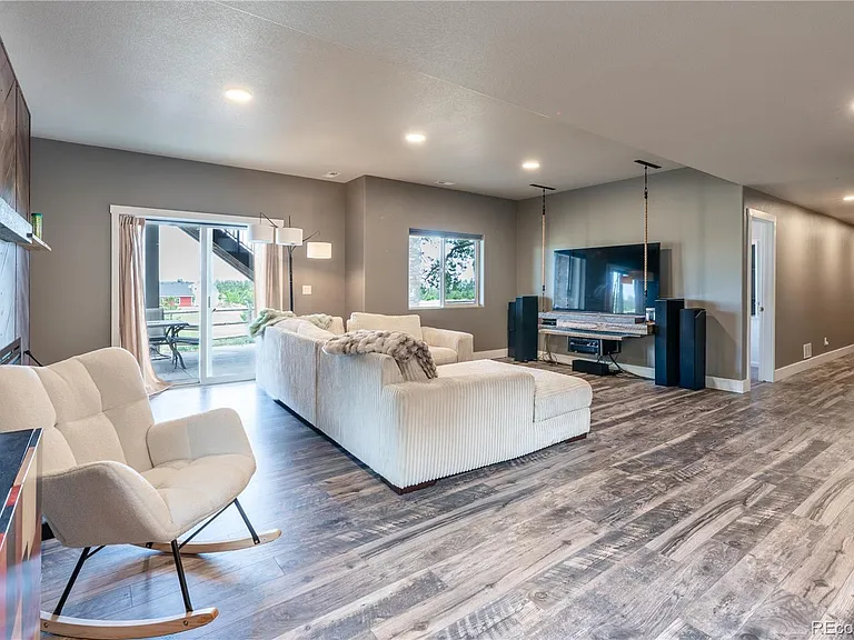 601 Pioneer Hvn — Photo 19