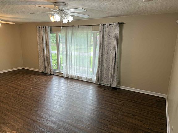 2nd image of 3350 Carlow Pl