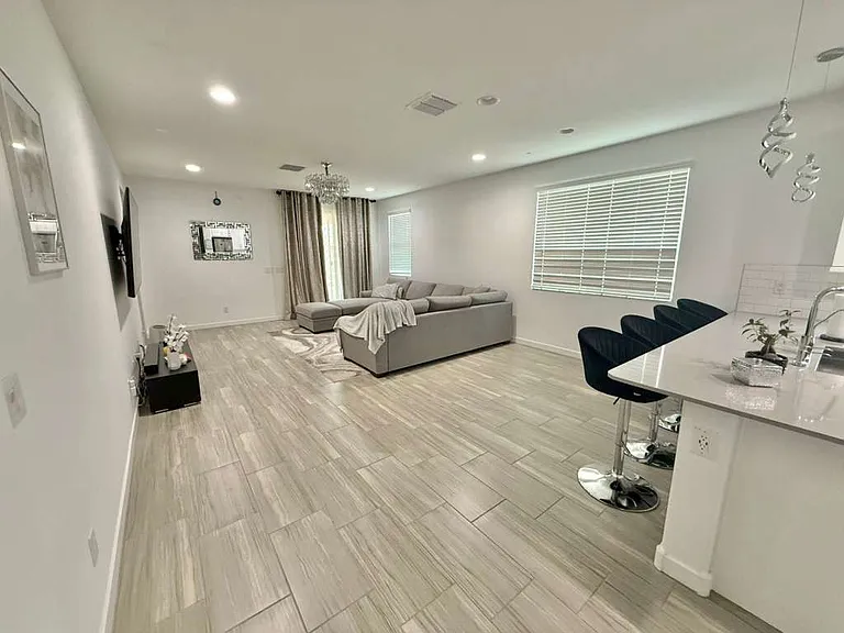 16535 W Questa Dr — Photo 3