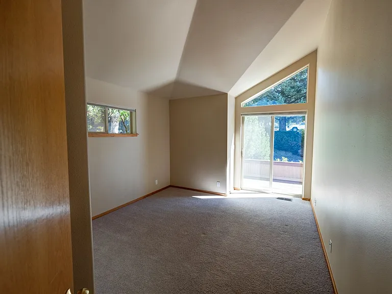 2759 NW Champion Cir — Photo 32