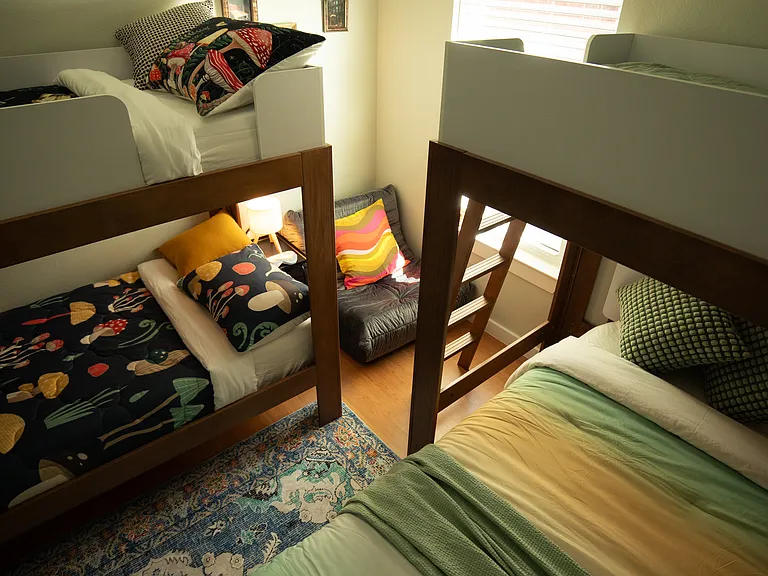 15030 Lantern Dr — Photo 37
