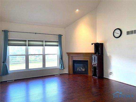 5th image of 648 Sandstone Dr