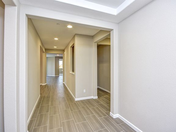 2nd image of 2385 Flagstaff Way