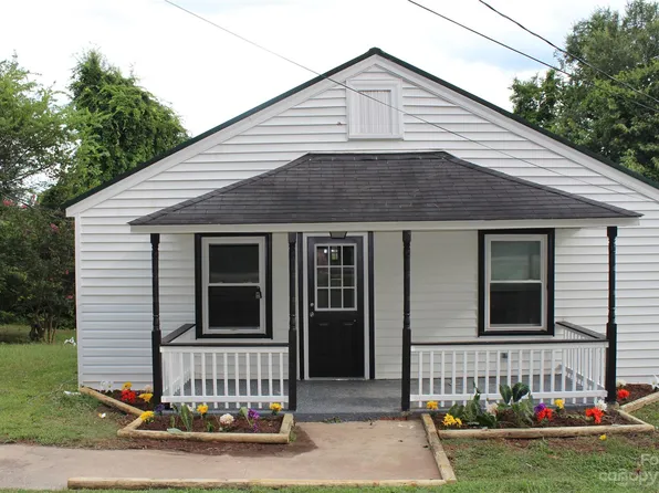 312 Burnsville St, Wadesboro, NC 28170