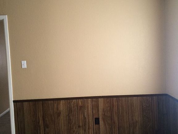 5th image of 4404 Elkhart Ave APT B