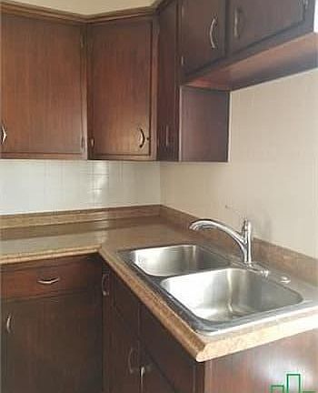5th image of 3303 Tampa Ave