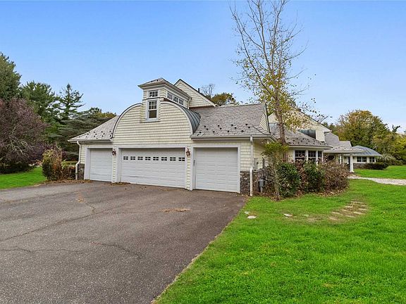 2nd image of 12 Pinetree Ln