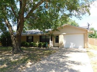 530 Chestnut Dr, Van, TX 75790