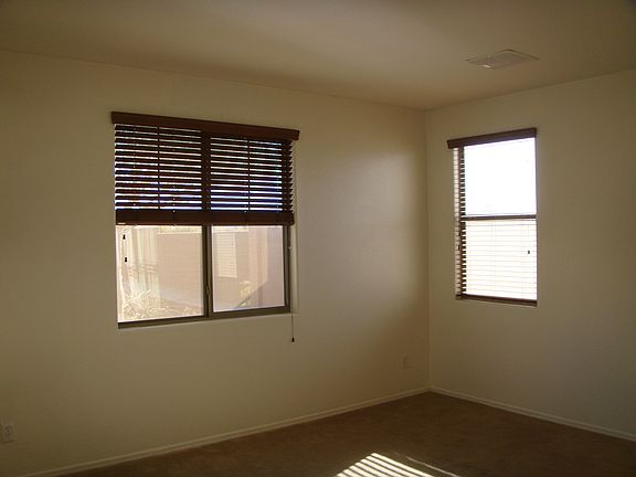 3rd image of 99 E Palomino Dr