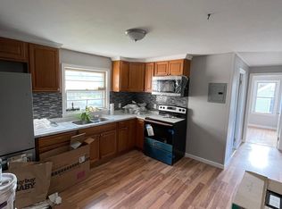 1037 Community Rd #4, Schenectady, NY 12303