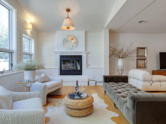 4th image of 3510 E GLENROSA Avenue
