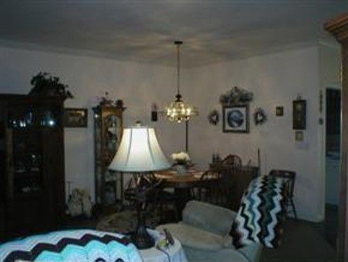 3rd image of 111 Oxford Ct APT 4
