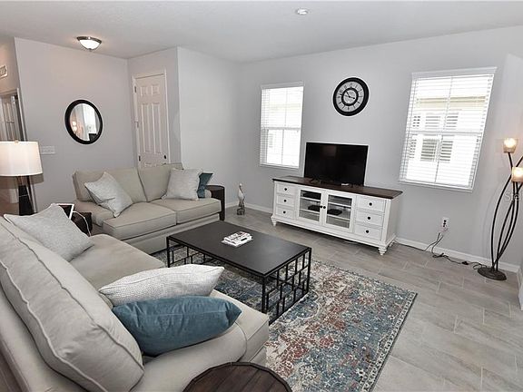 5th image of 8802 Tuscany Isles Dr