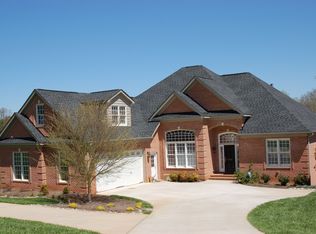 5912 Crutchfield Farm Rd, Oak Ridge, NC 27310