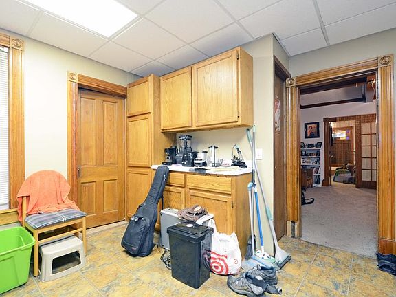 5th image of 1011 19th Ave NE