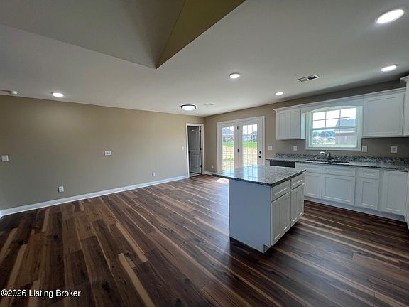 4th image of 145 Durango Dr