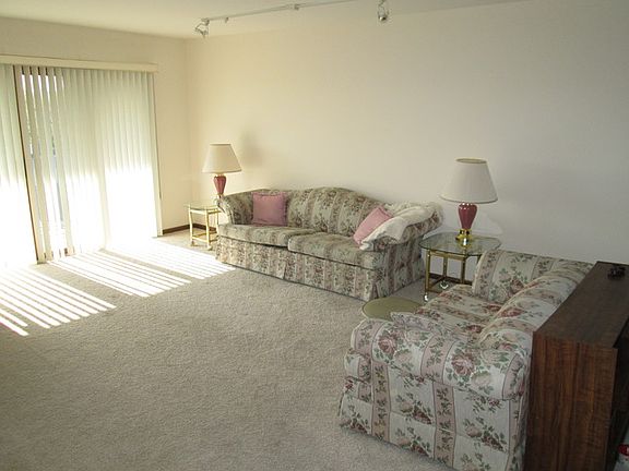 4th image of 4848 N Central Ave APT 505