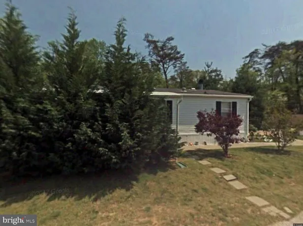 325 Ella Dr, Lothian, MD 20711