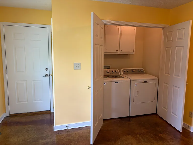 31 Cottage Ln — Photo 7