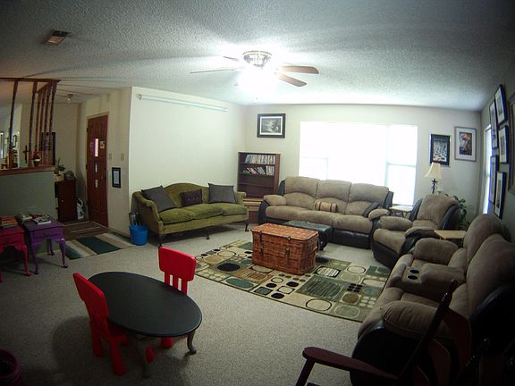 3rd image of 371 W Moss St