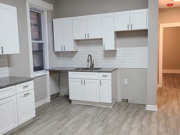 4th image of 1333 S Millard Ave