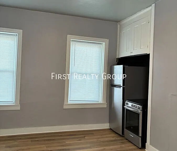 111 S Main St #4 — Photo 5