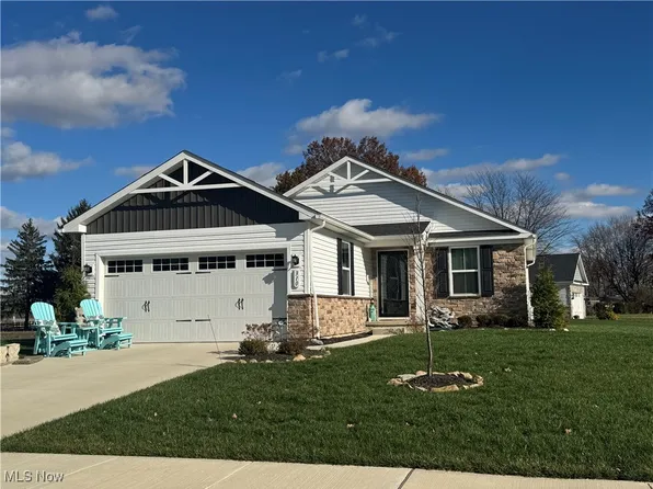 310 Ridgewater Dr, Elyria, OH 44035