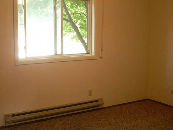 3rd image of 301 Kiwanis St APT 10